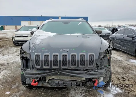 2016 Jeep Cherokee Trailhawk z USA, uszkodzony, nr VIN 1C4PJMBS2GW185726